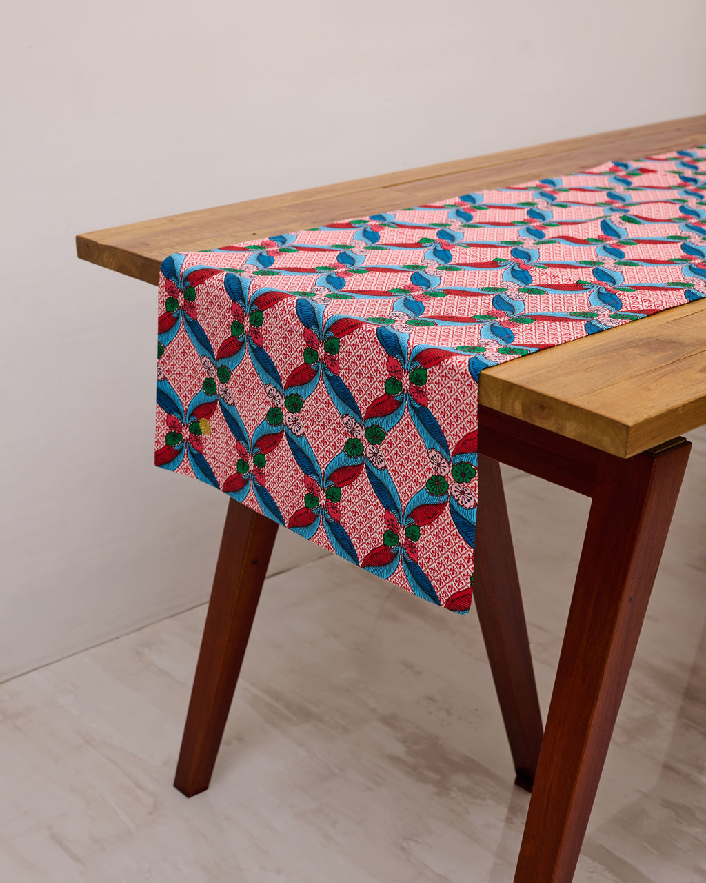 Table Runner - Seal The Deal Red