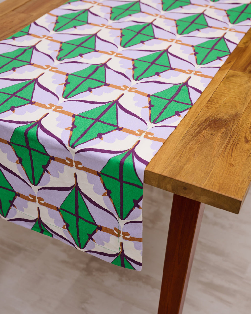 Table Runner - Diamond Lilac