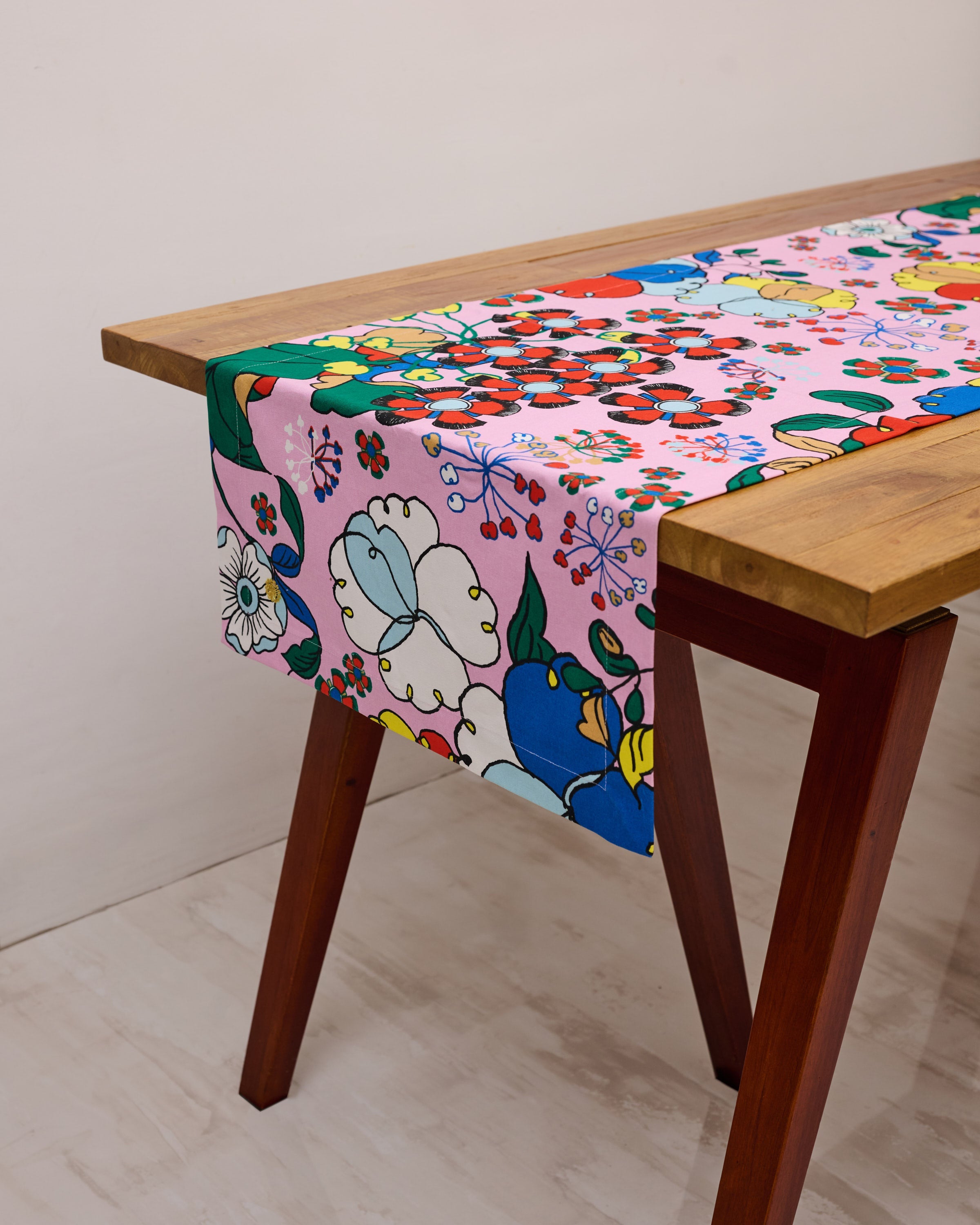 Table Runner - Bunga Raya Pink