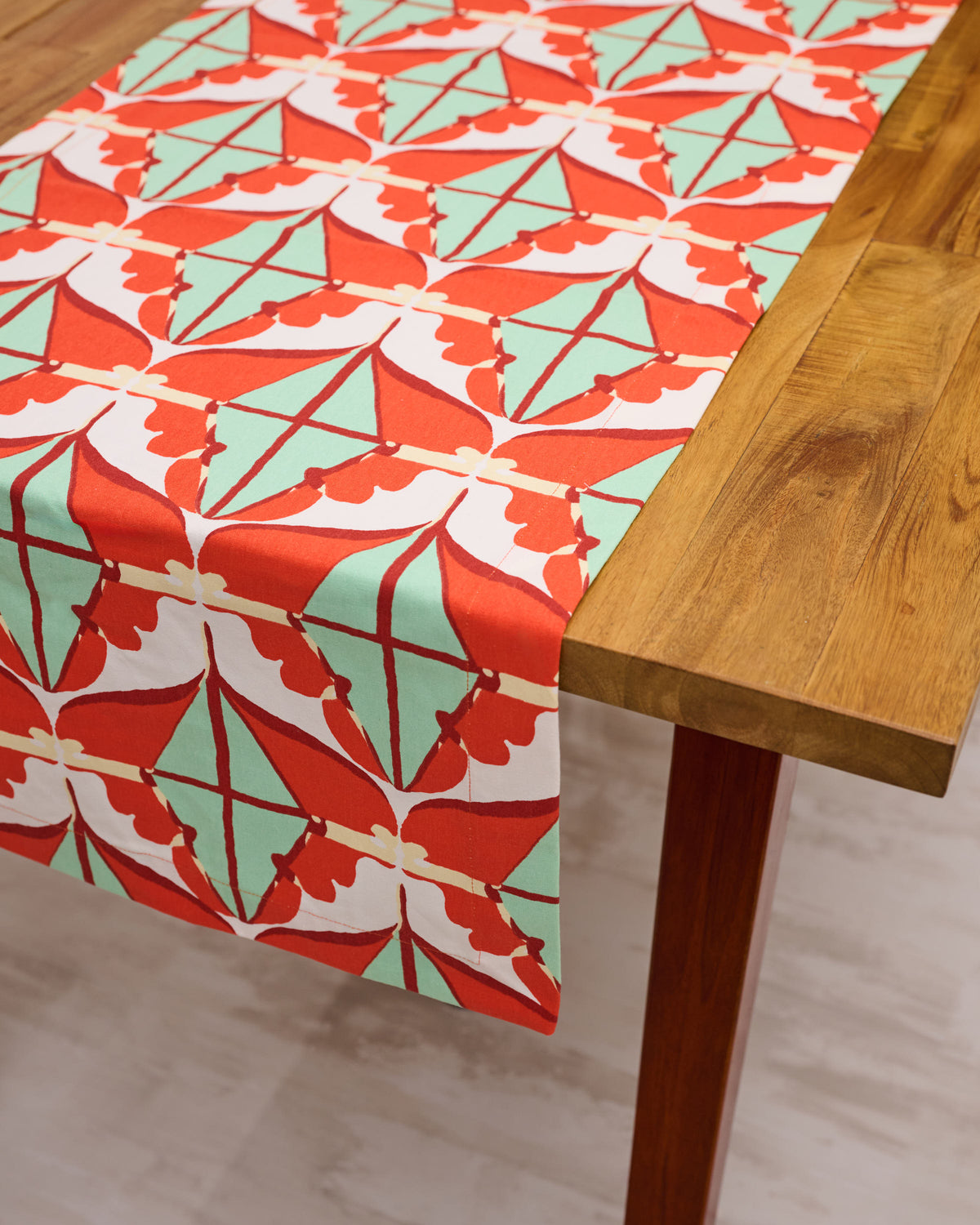 Table Runner -Diamond Brick