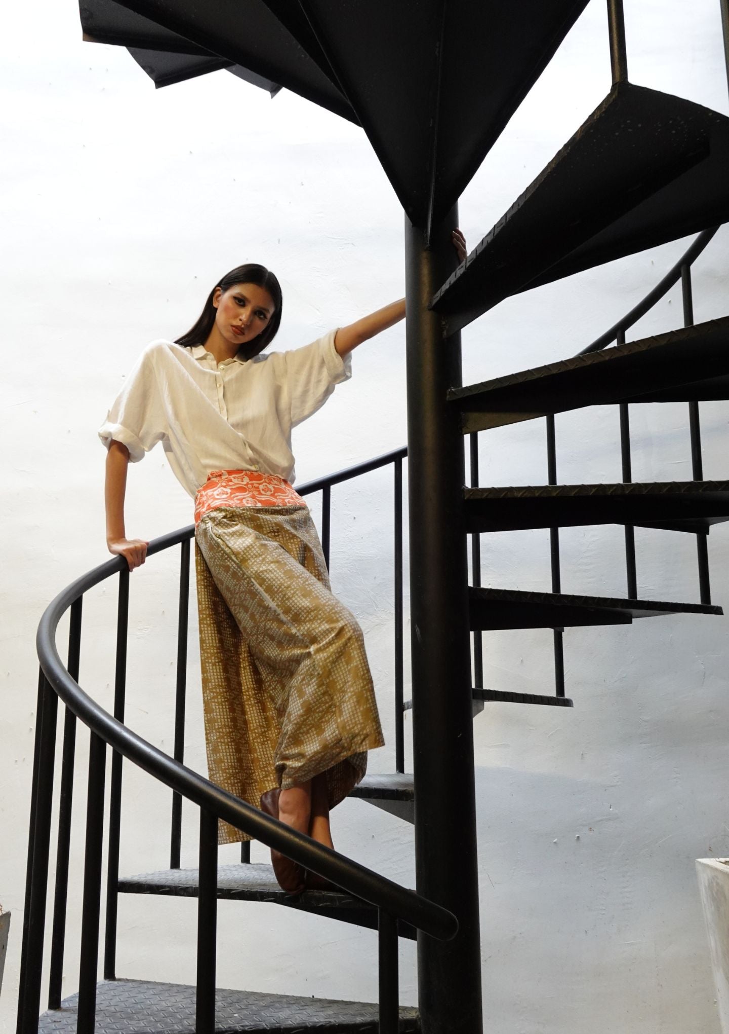 Kee Ming Yuet Skirt - Violets & Radiccio Orange / Singapore Soul Beige