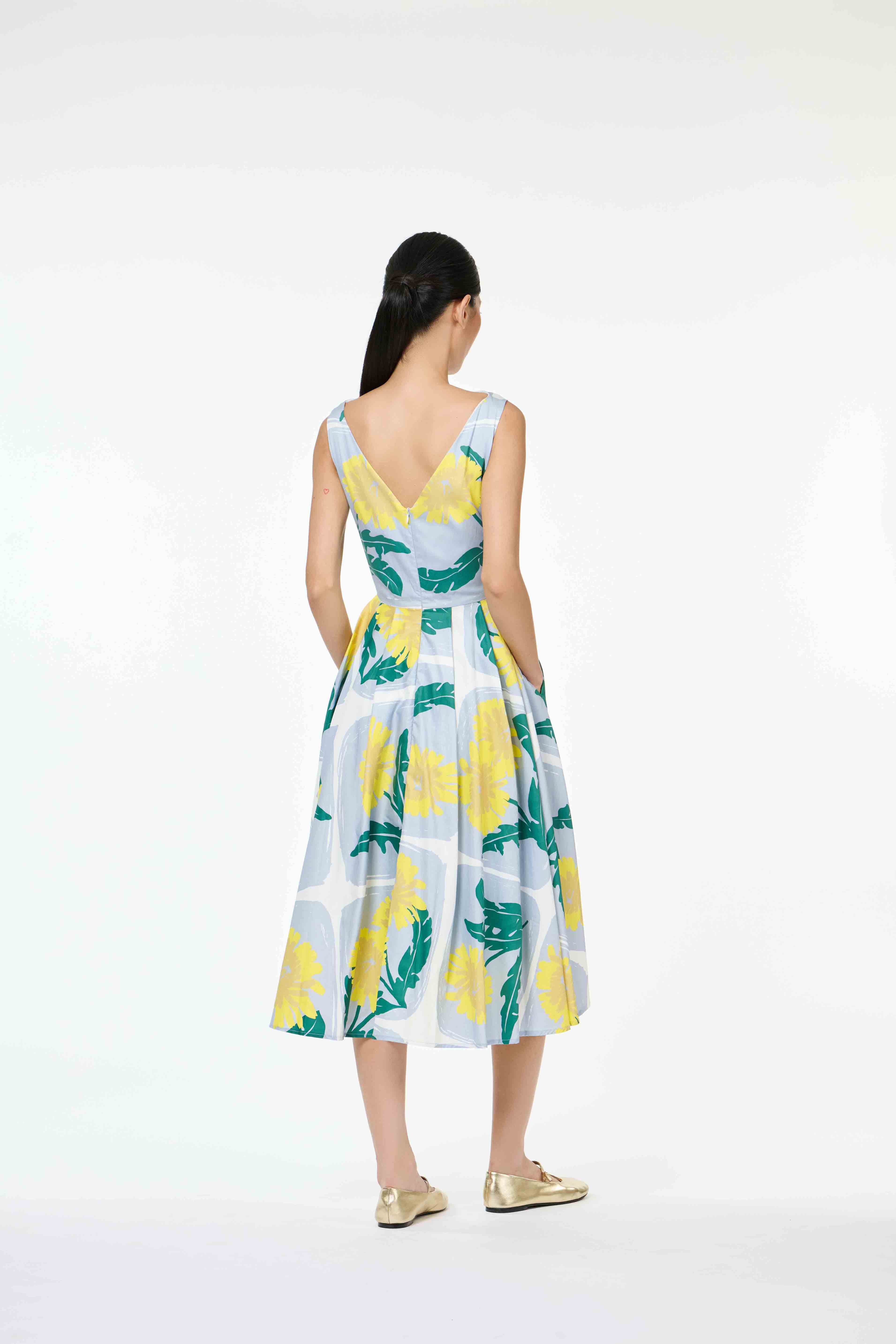 Retro Ladies Dress - I Grow Everywhere
