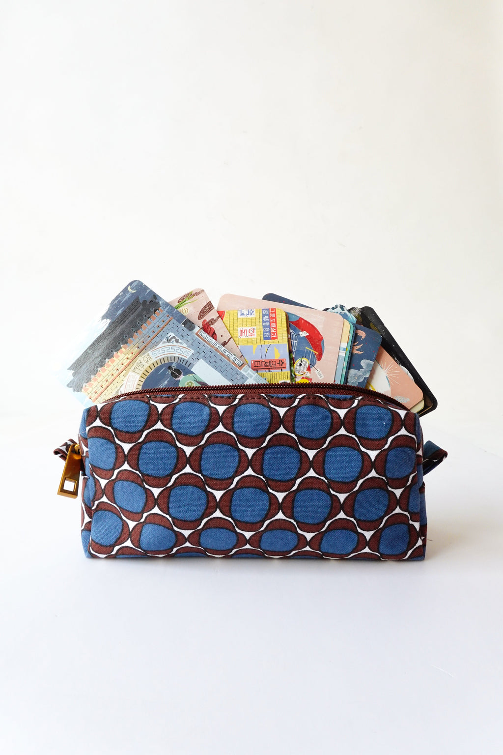 Evergreen Pouch - Buds Blue