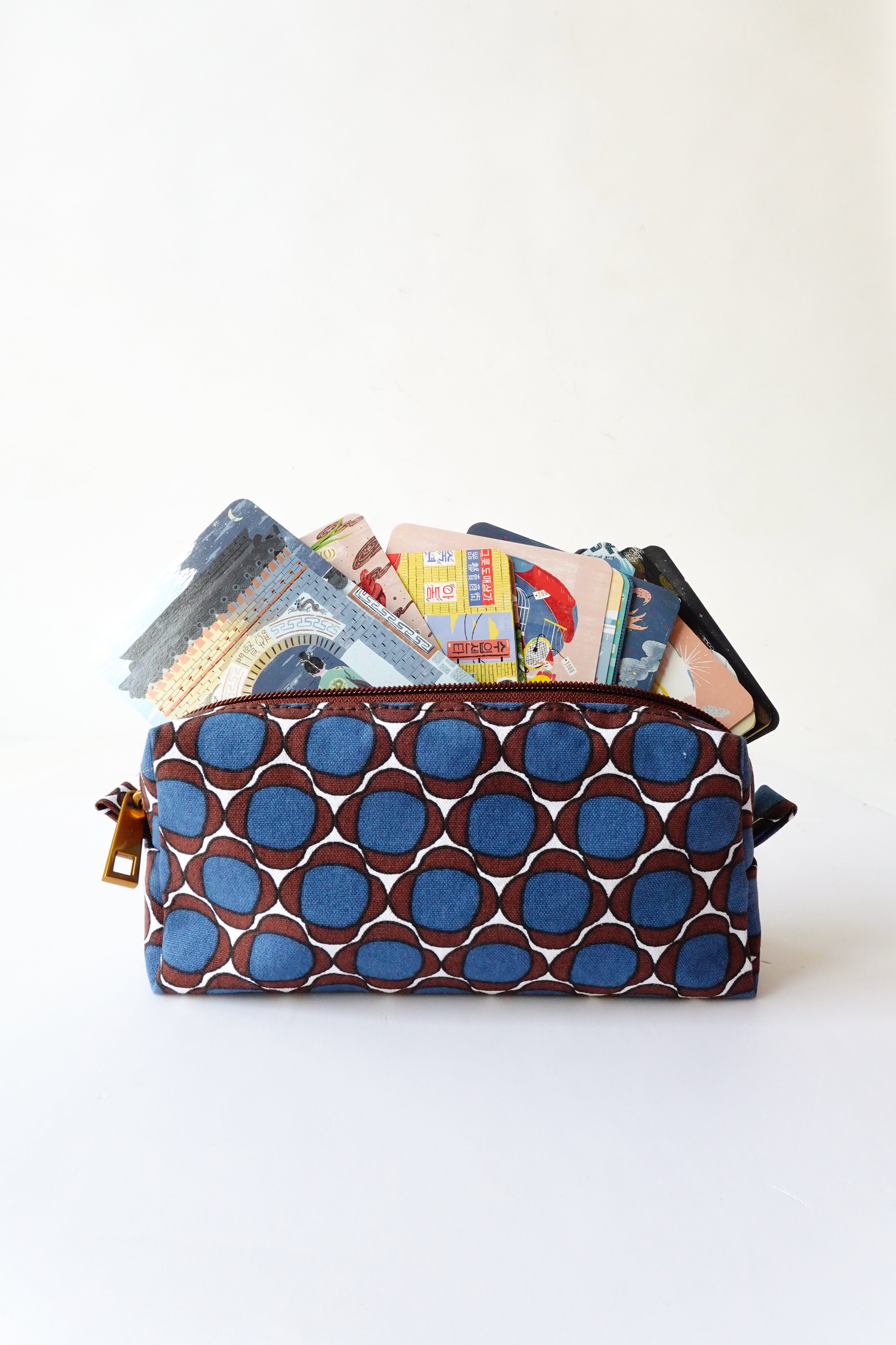 Evergreen Pouch - Buds Blue