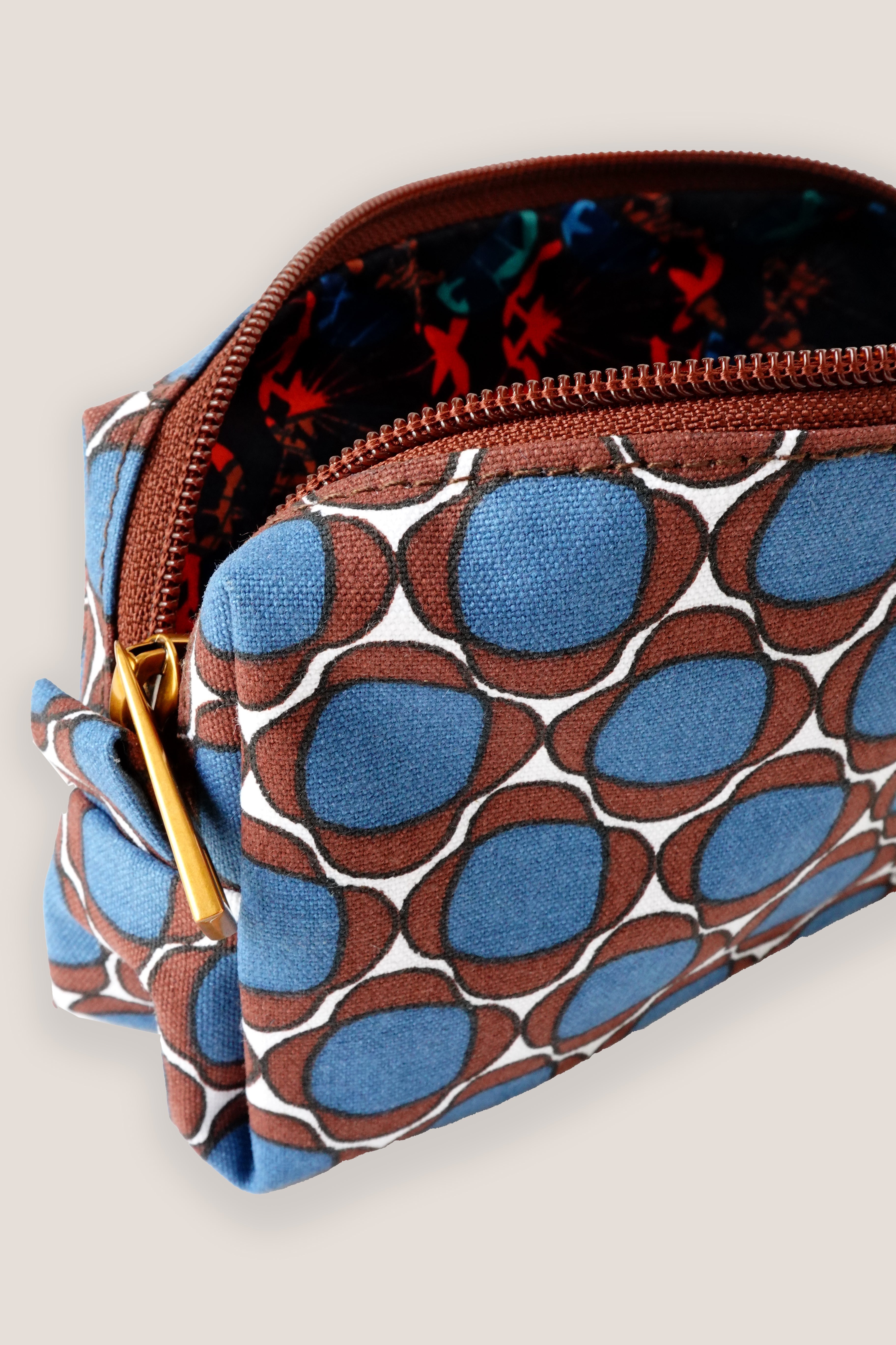 Evergreen Pouch - Buds Blue