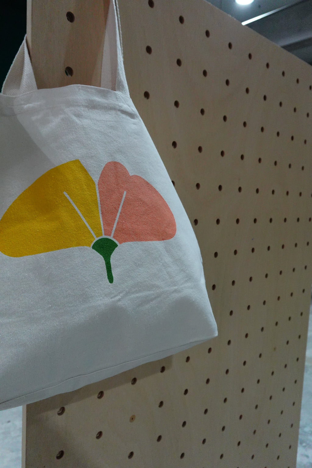 Tote Gingko Peach & Plums