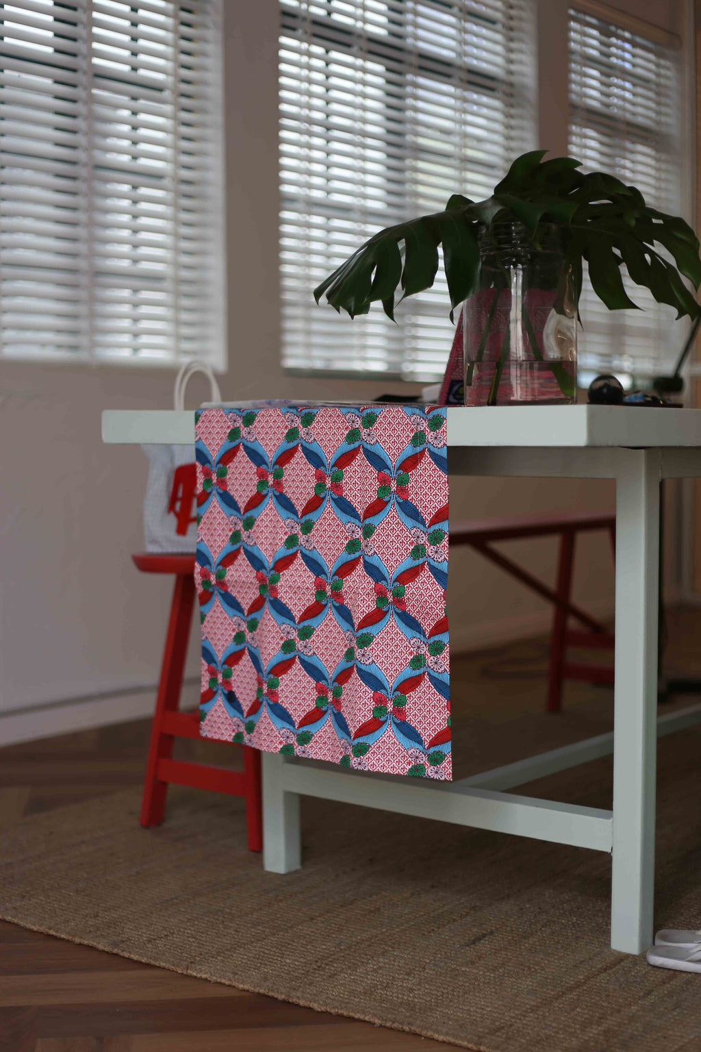 Table Runner - Seal The Deal Red
