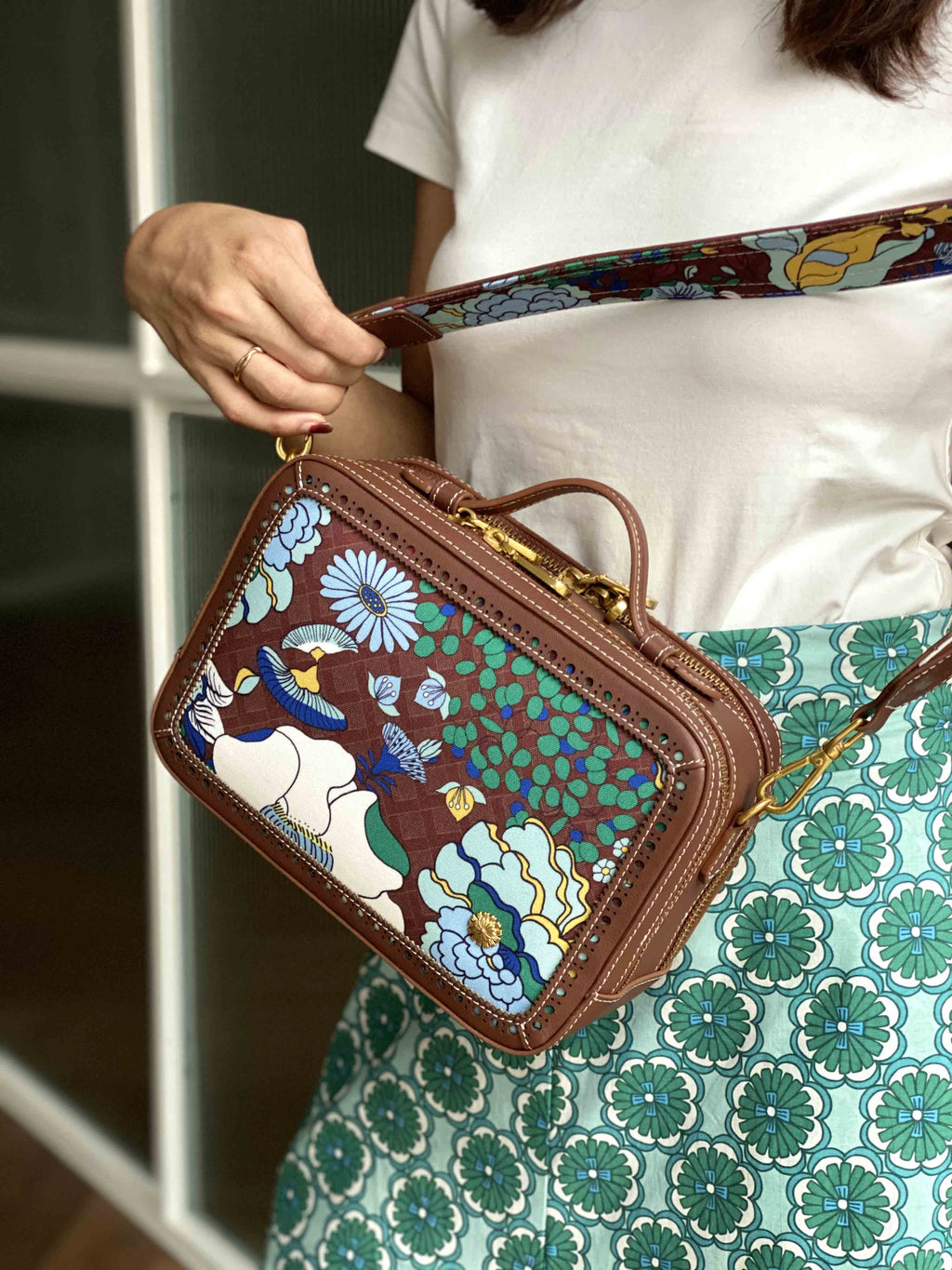 Box Bag (Leather) - Mandi Bunga Chocolate