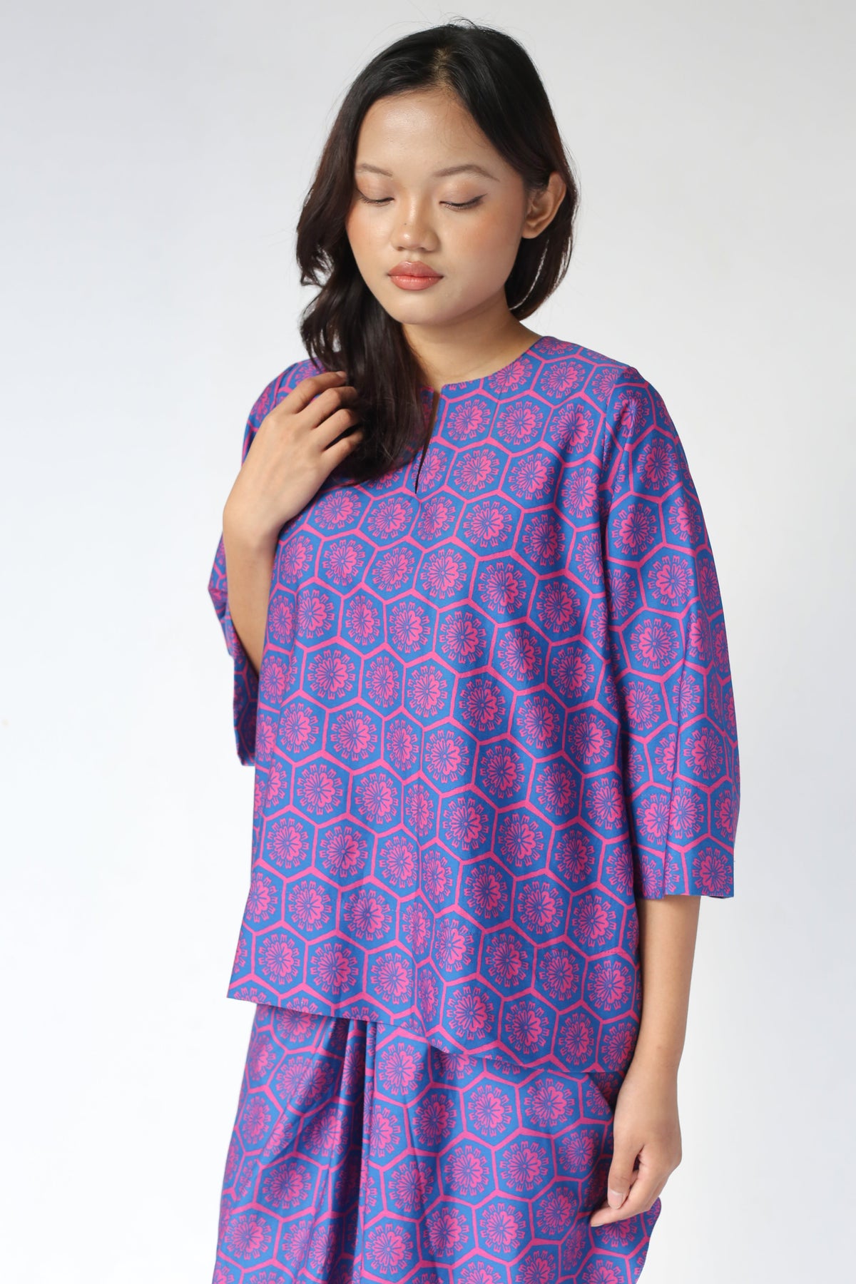 Baju Kebaya Willow Wishes Red