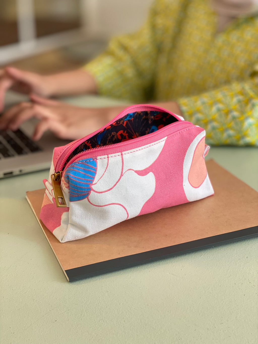 Evergreen Pouch - Heaven Lotus Pink