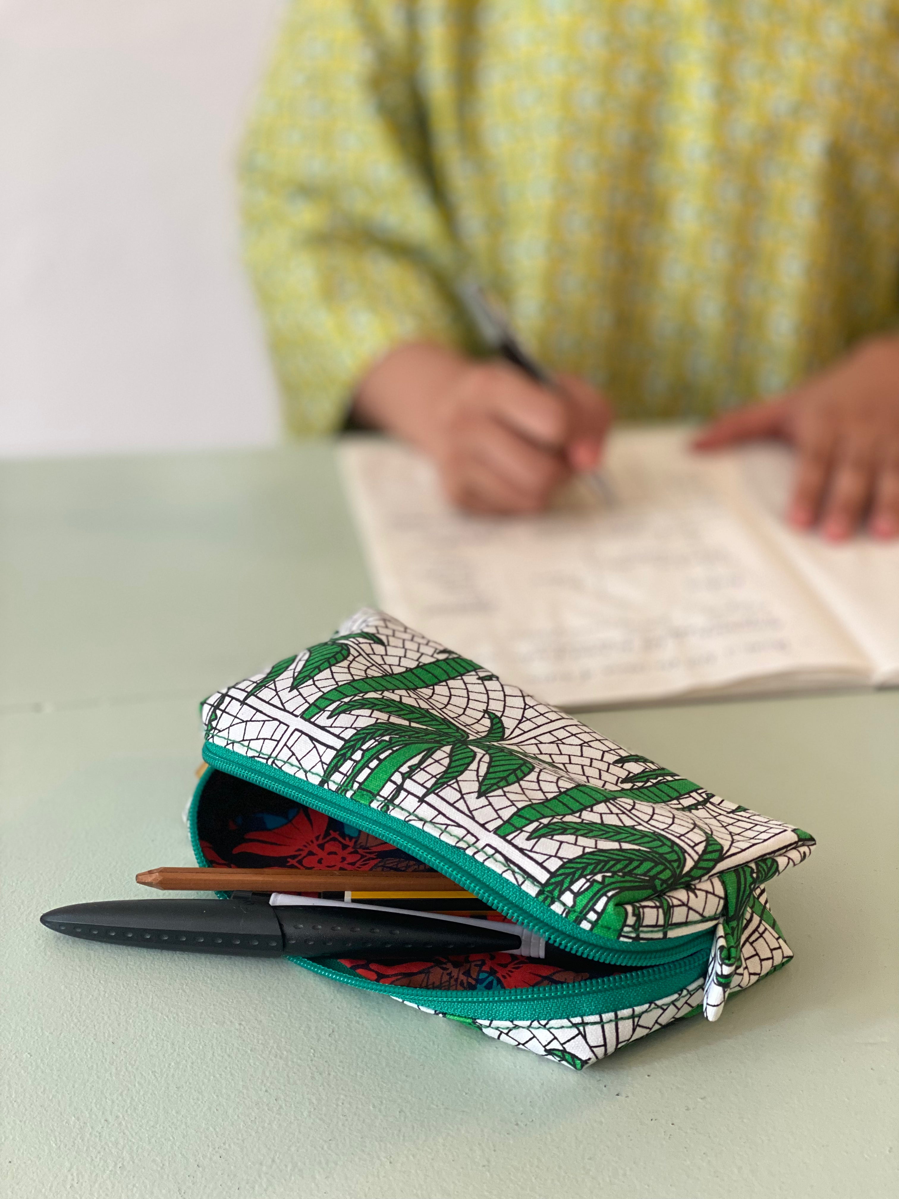 Evergreen Pouch - Palm Green
