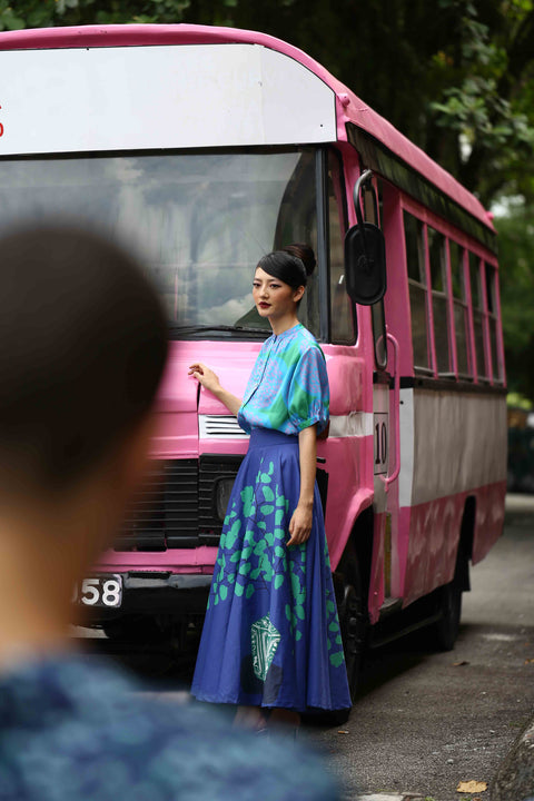 Daniela Top- Kuih Bom Grass Roots