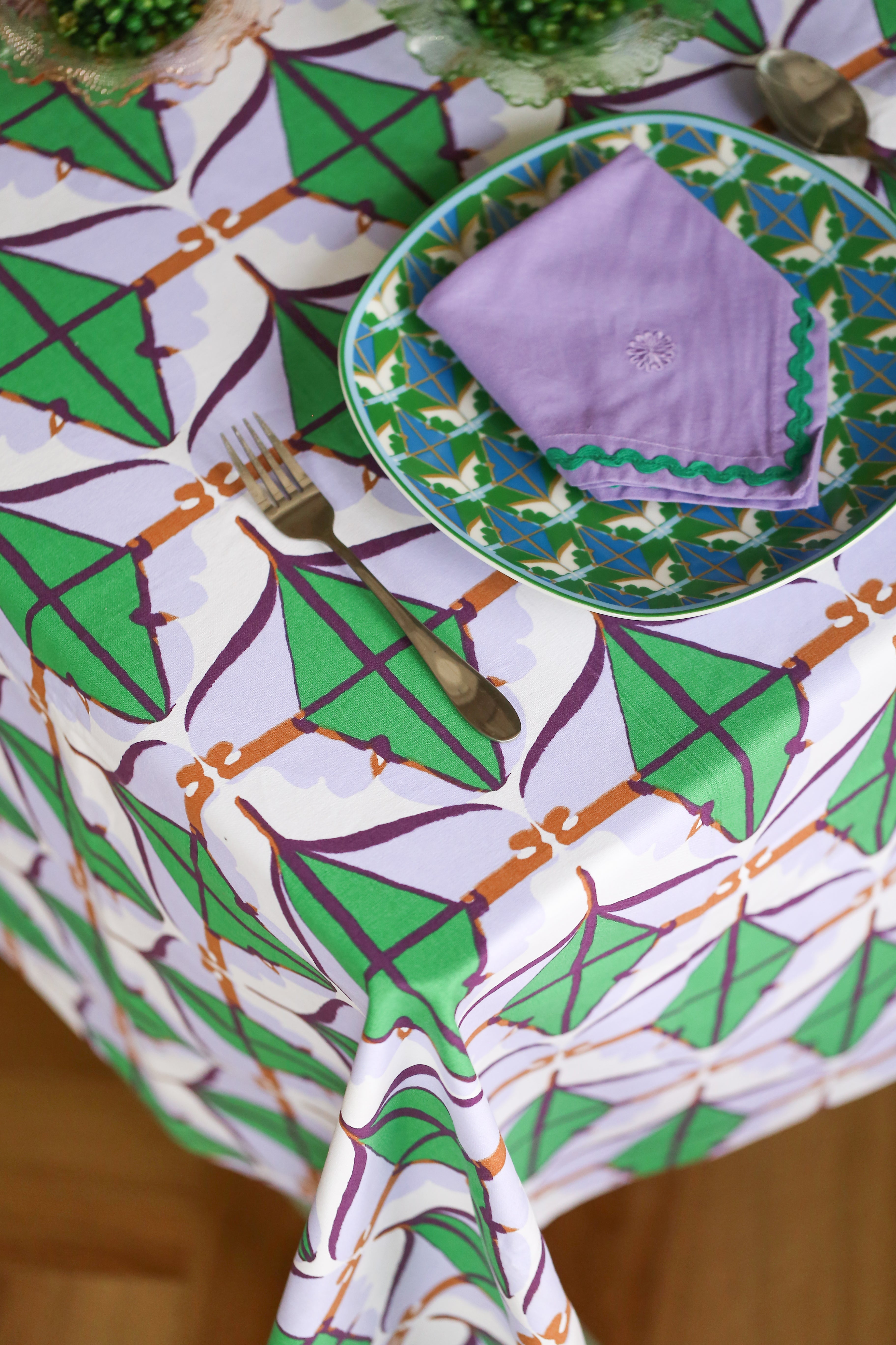 Large Table Cloth-Diamonds Lilac