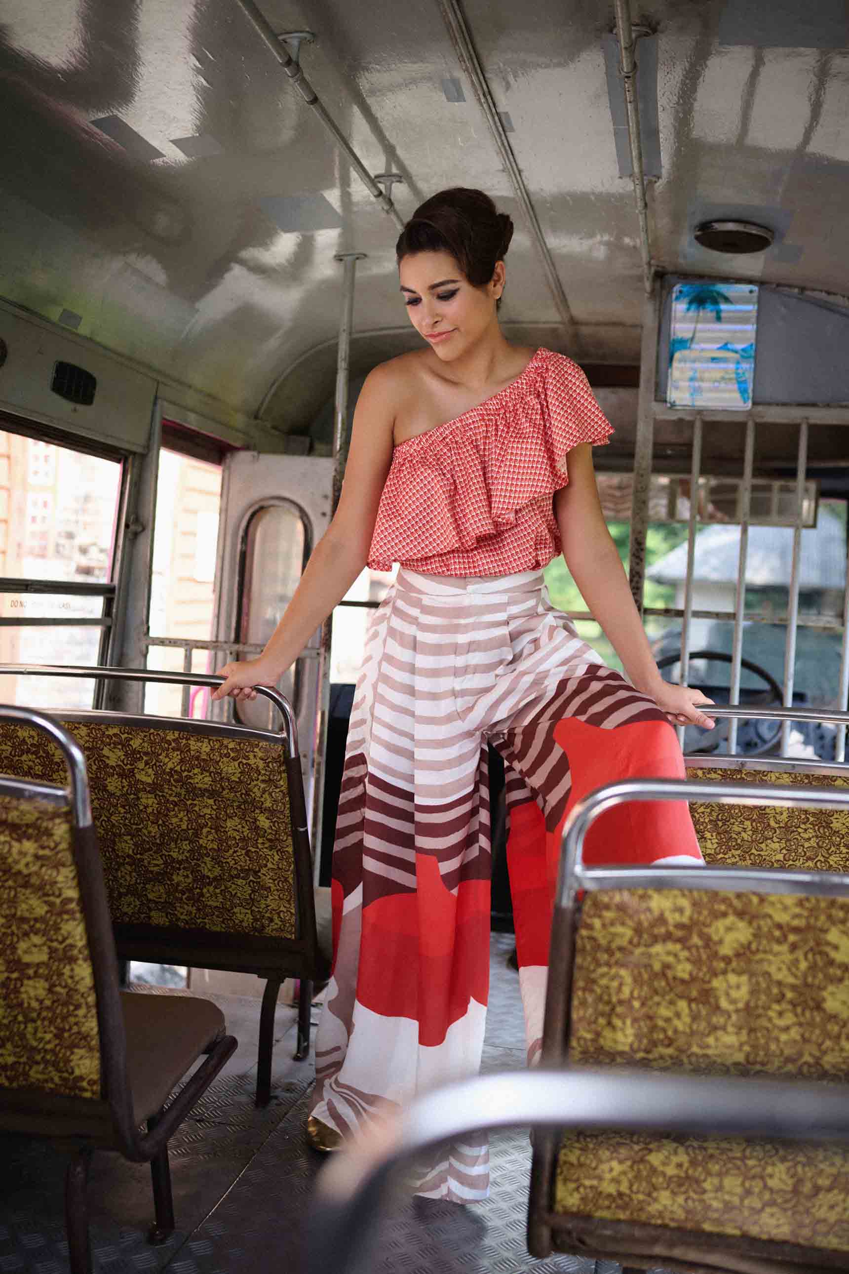 Half Moon Top - Sila Duduk Red